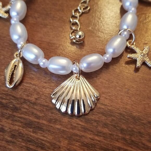 Pearls and charms bracelet gold plated - Picture 4 of 10